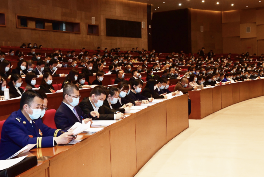 西安市雁塔区第十八届人代会第二次会议召开，亿诚董事长李妮与会建言